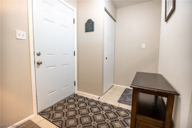26674 Lake Of The Falls Boulevard, Olmsted Falls, OH 44138