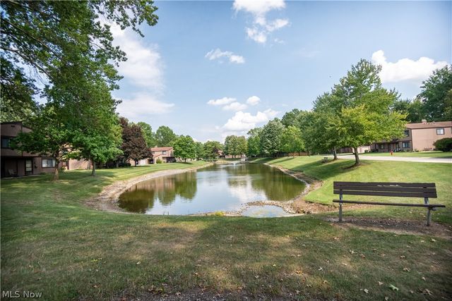 26674 Lake Of The Falls Boulevard, Olmsted Falls, OH 44138