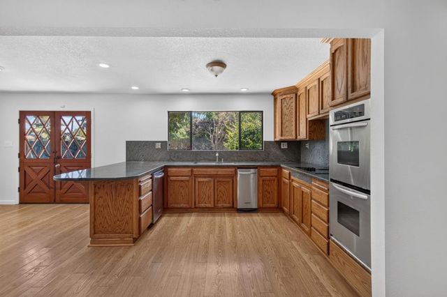 6900 Palm Ave, Fair Oaks, CA 95628