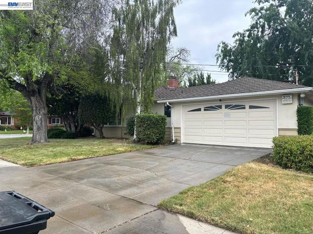 38125 Logan Dr, Fremont, CA 94536