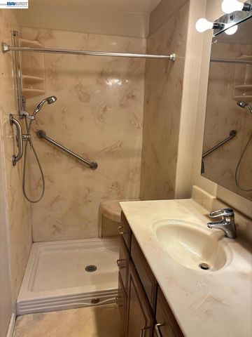 38125 Logan Dr, Fremont, CA 94536