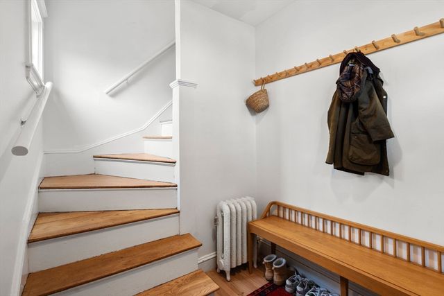 6-8 Hawthorne Park 2, Cambridge, MA 02138