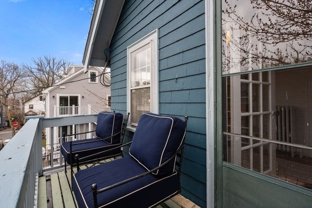 6-8 Hawthorne Park 2, Cambridge, MA 02138