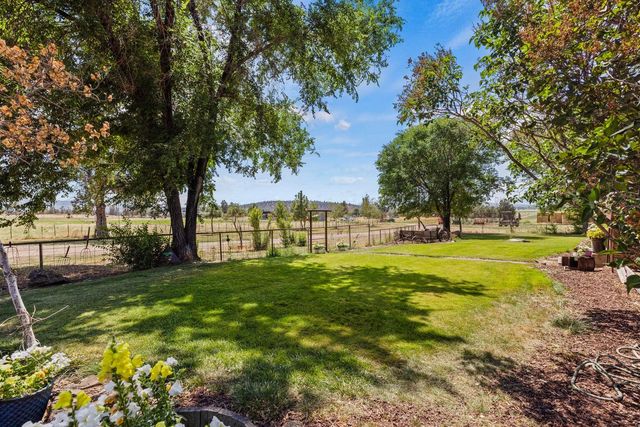 35429 McCartie Lane, Bonanza, OR 97623