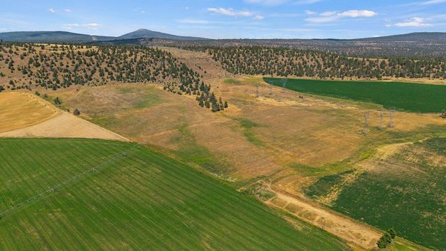 35429 McCartie Lane, Bonanza, OR 97623