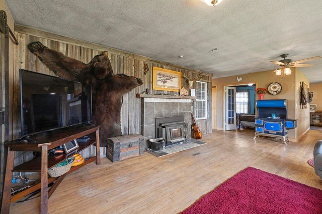 35429 McCartie Lane, Bonanza, OR 97623