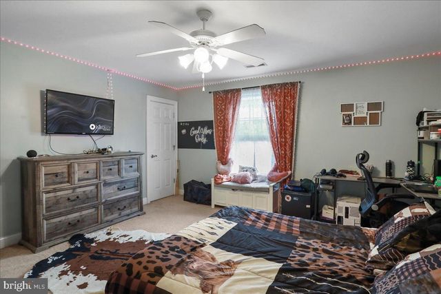 414 MCMURRAN FARM LN, Shepherdstown, WV 25443