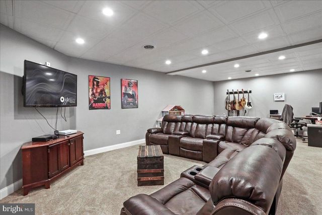 414 MCMURRAN FARM LN, Shepherdstown, WV 25443