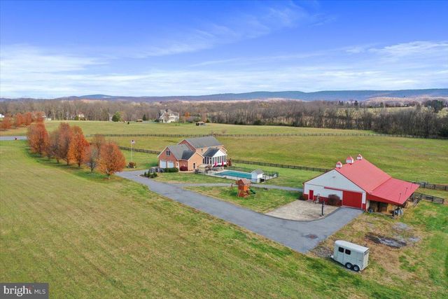 414 MCMURRAN FARM LN, Shepherdstown, WV 25443