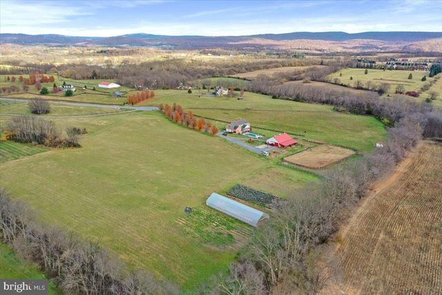 414 MCMURRAN FARM LN, Shepherdstown, WV 25443