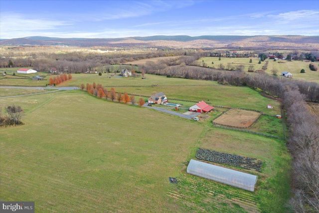 414 MCMURRAN FARM LN, Shepherdstown, WV 25443