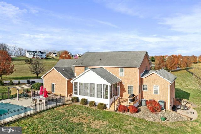 414 MCMURRAN FARM LN, Shepherdstown, WV 25443