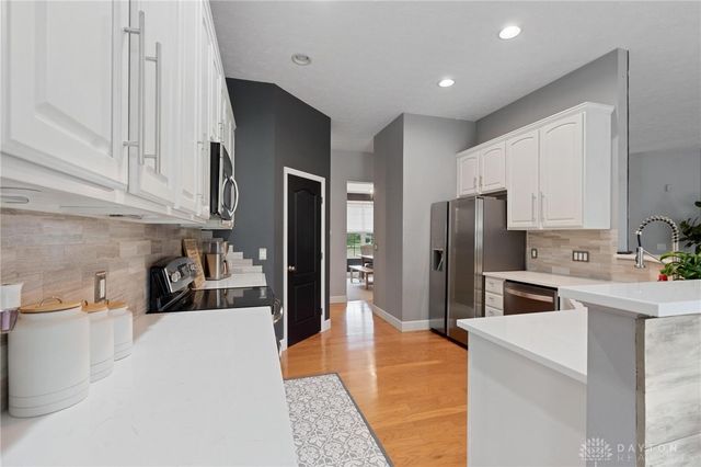 4220 Grace Circle, Beavercreek, OH 45431