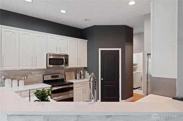 4220 Grace Circle, Beavercreek, OH 45431