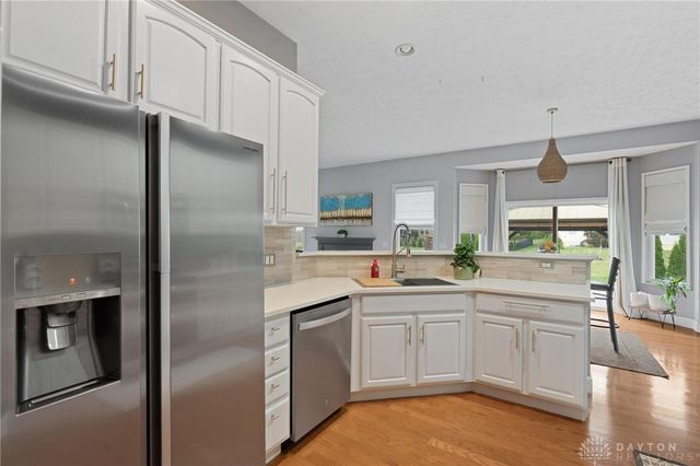 4220 Grace Circle, Beavercreek, OH 45431