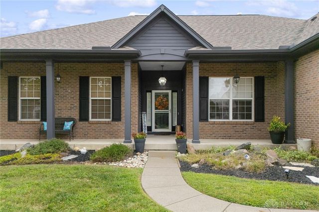 4220 Grace Circle, Beavercreek, OH 45431