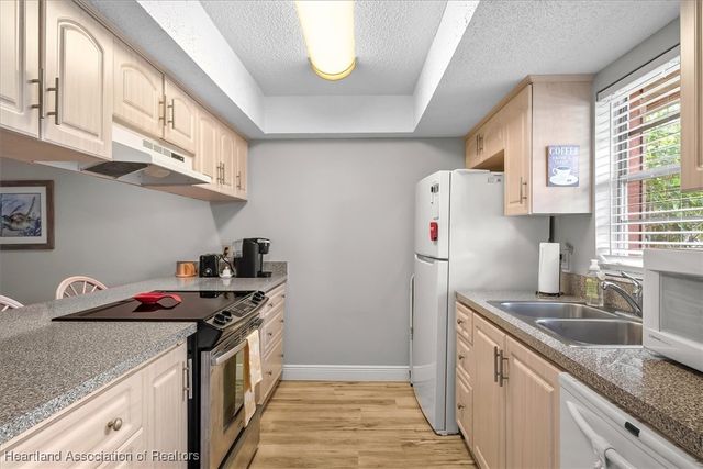 5005 Granada Boulevard, Sebring, FL 33872