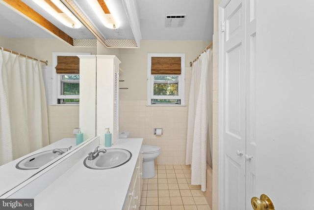 141 CREST AVE, Hamilton, NJ 08690