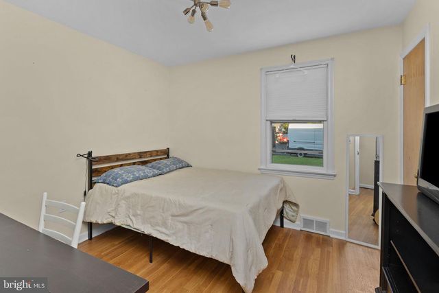 141 CREST AVE, Hamilton, NJ 08690