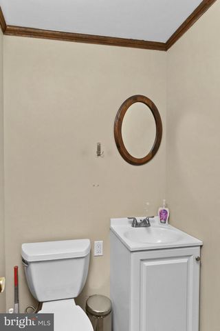 141 CREST AVE, Hamilton, NJ 08690