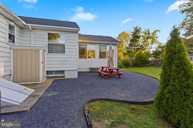 141 CREST AVE, Hamilton, NJ 08690