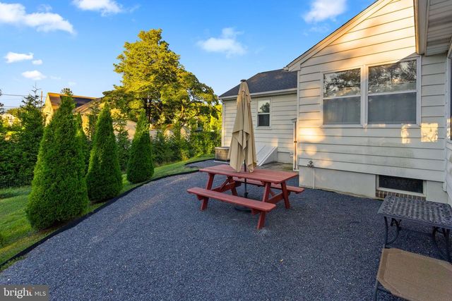 141 CREST AVE, Hamilton, NJ 08690