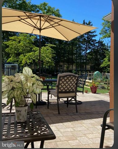141 CREST AVE, Hamilton, NJ 08690