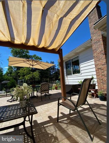 141 CREST AVE, Hamilton, NJ 08690
