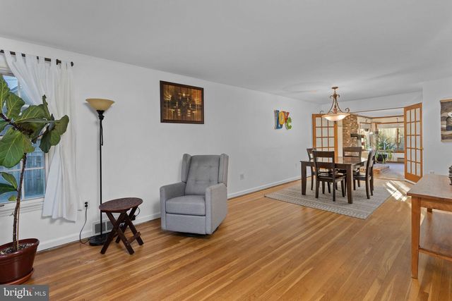 141 CREST AVE, Hamilton, NJ 08690