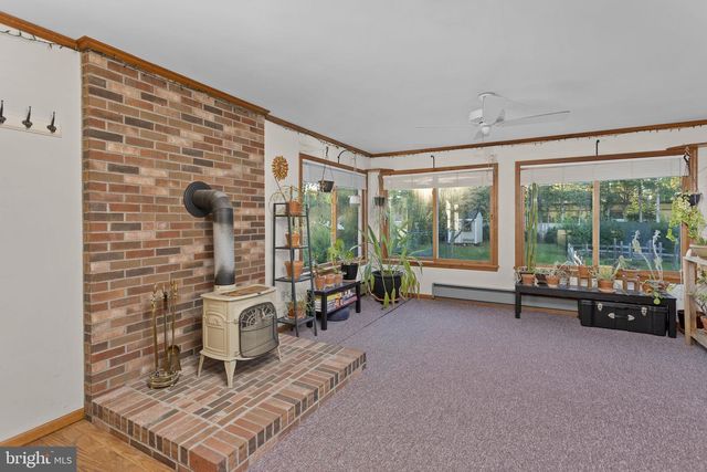 141 CREST AVE, Hamilton, NJ 08690