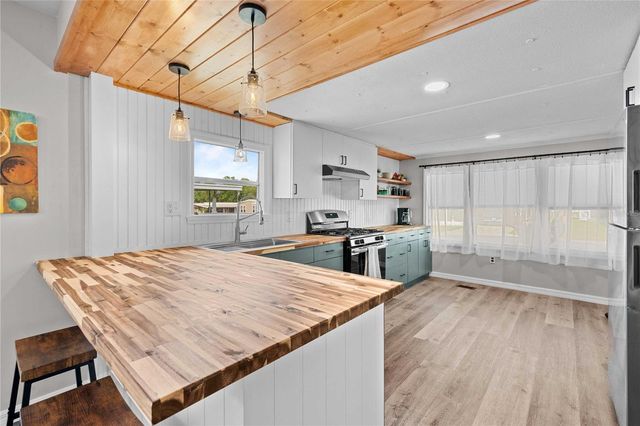 5345 JO STREET, Zephyrhills, FL 33542