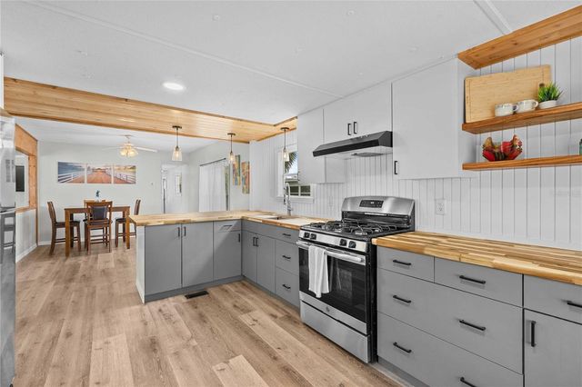 5345 JO STREET, Zephyrhills, FL 33542