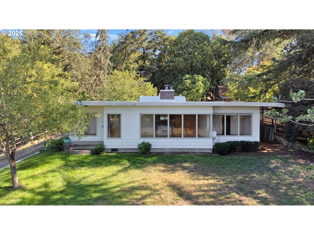 2315 BAILEY HILL Rd, Eugene, OR 97405