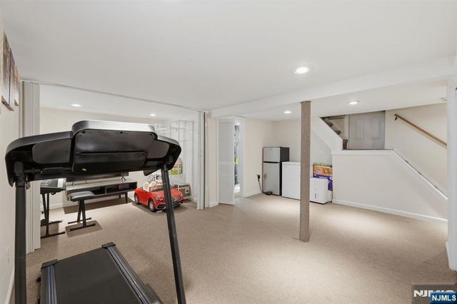 65 Franklin Road, Teaneck, NJ 07666