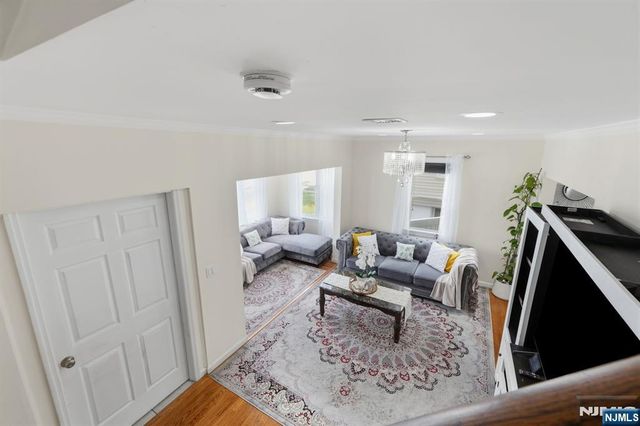 65 Franklin Road, Teaneck, NJ 07666