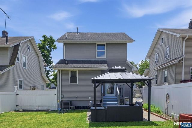 65 Franklin Road, Teaneck, NJ 07666