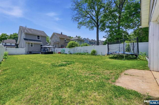 65 Franklin Road, Teaneck, NJ 07666