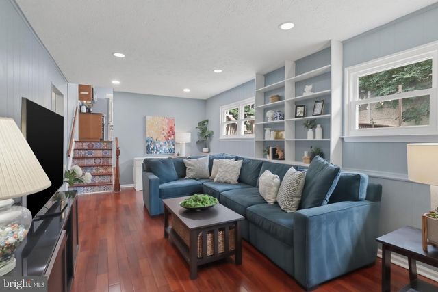 9207 PALOMA, Springfield, VA 22153