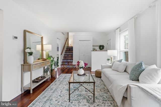 9207 PALOMA, Springfield, VA 22153