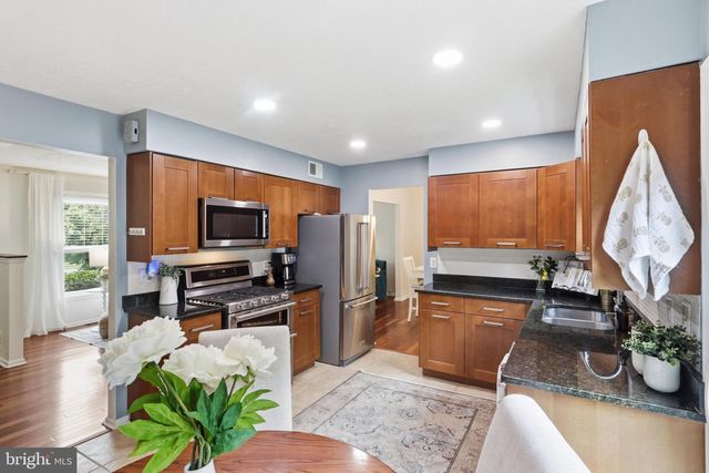 9207 PALOMA, Springfield, VA 22153