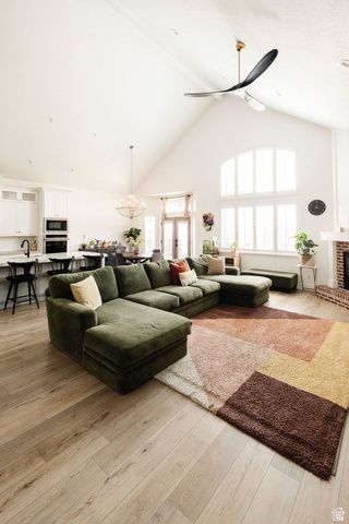 924 S COUNTRY LN, Farmington, UT 84025