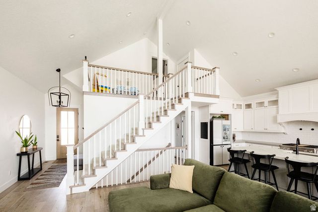 924 S COUNTRY LN, Farmington, UT 84025