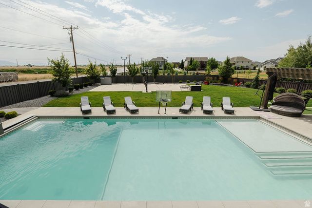 924 S COUNTRY LN, Farmington, UT 84025