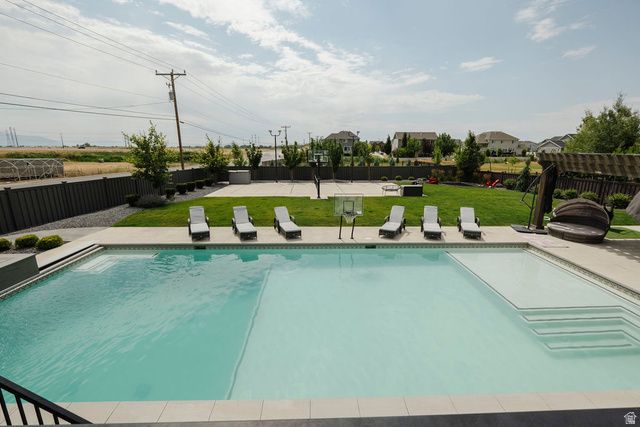 924 S COUNTRY LN, Farmington, UT 84025