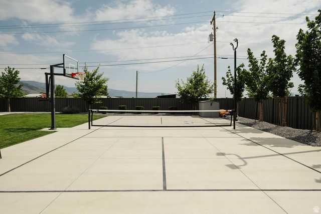 924 S COUNTRY LN, Farmington, UT 84025