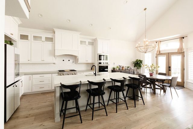924 S COUNTRY LN, Farmington, UT 84025