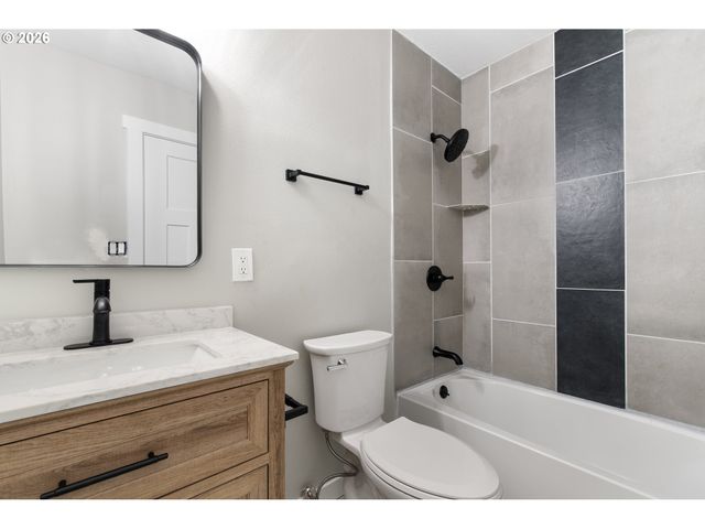 220 Sw 144TH Ave, Beaverton, OR 97006