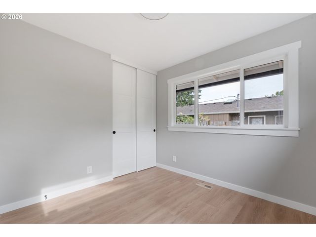 220 Sw 144TH Ave, Beaverton, OR 97006