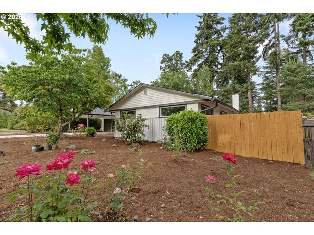 220 Sw 144TH Ave, Beaverton, OR 97006