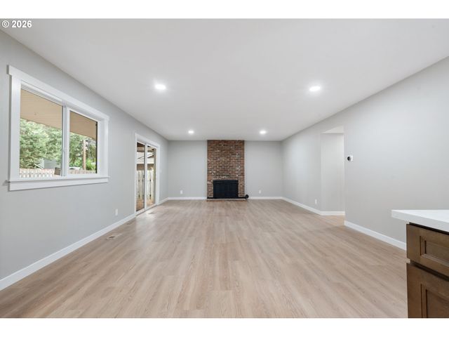 220 Sw 144TH Ave, Beaverton, OR 97006